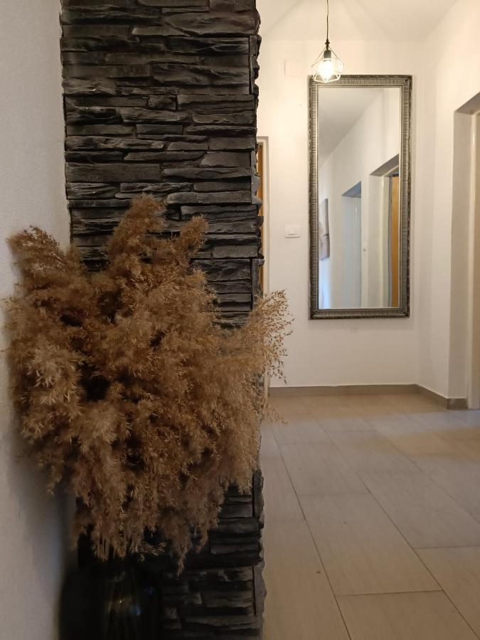 Apartman Brigita Apartment Биоград на Мору Екстериор снимка