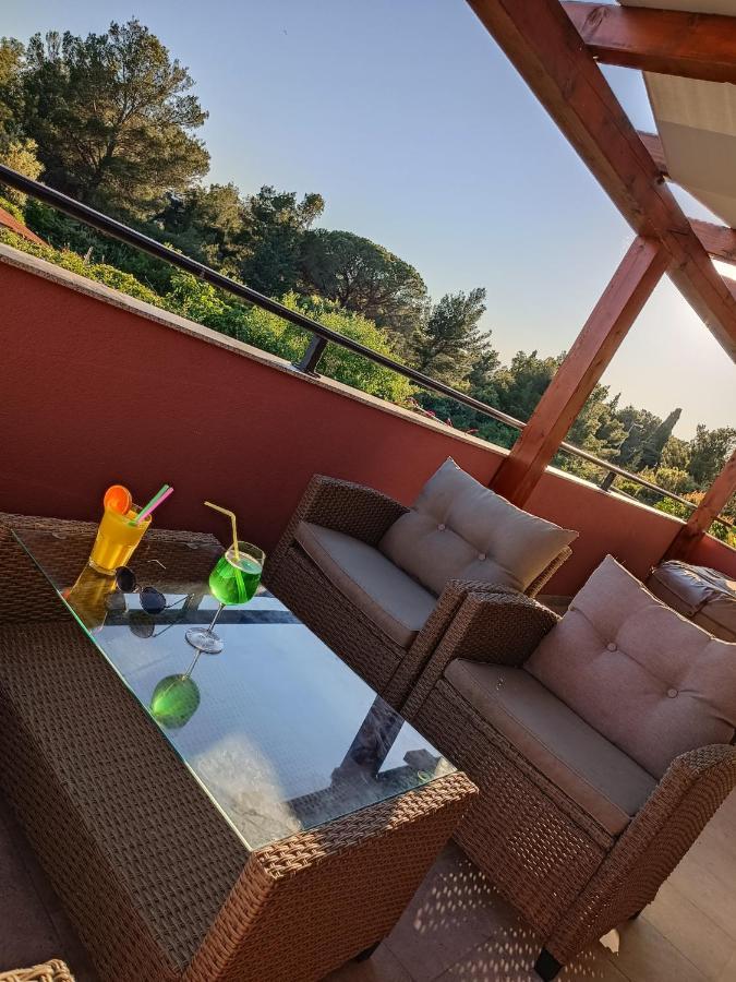 Apartman Brigita Apartment Биоград на Мору Екстериор снимка