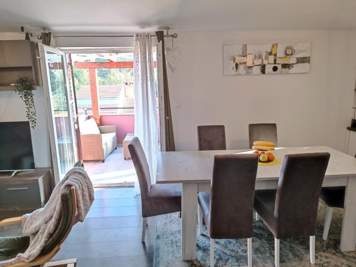 Apartman Brigita Apartment Биоград на Мору Екстериор снимка