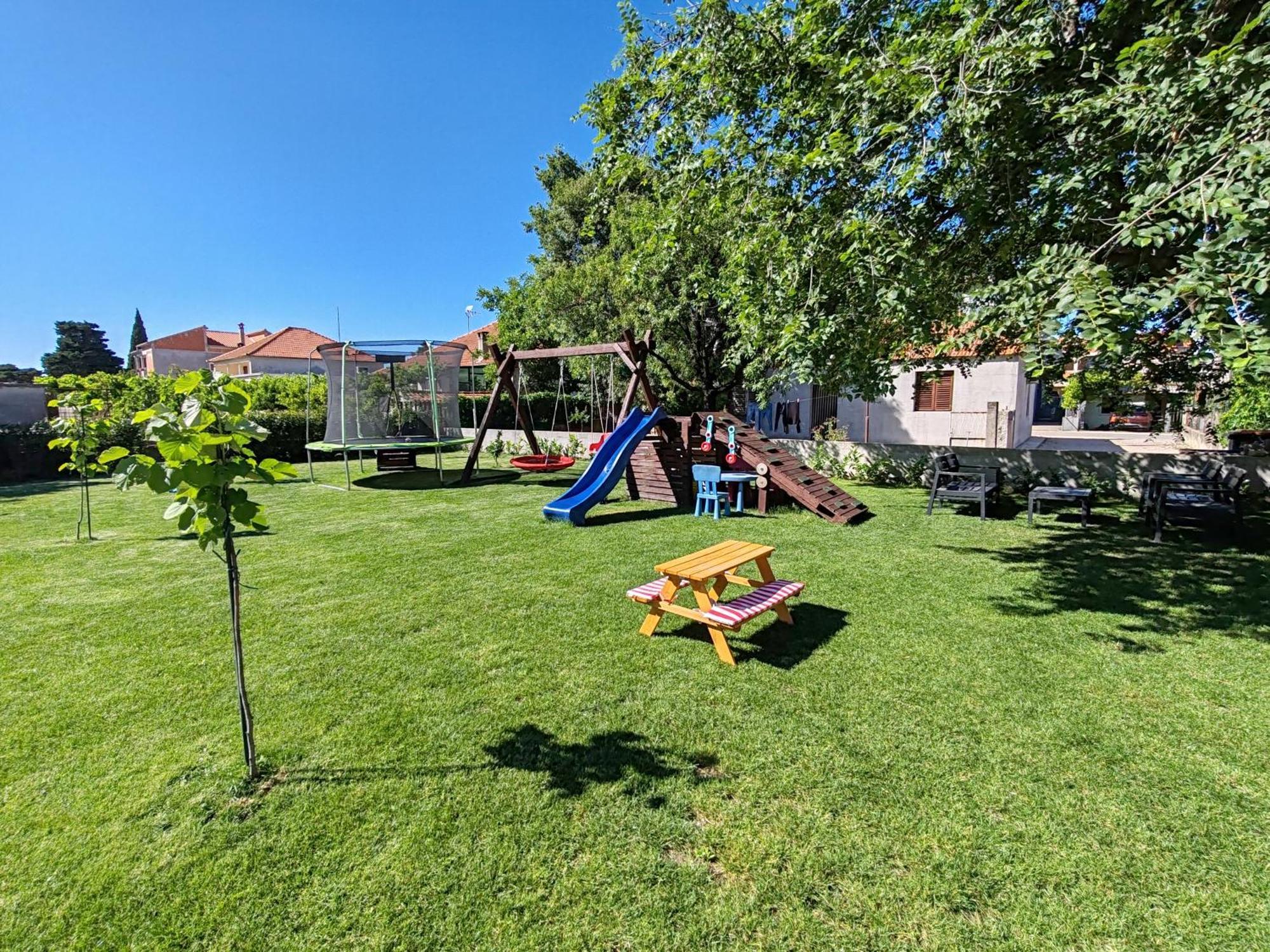 Apartman Brigita Apartment Биоград на Мору Екстериор снимка